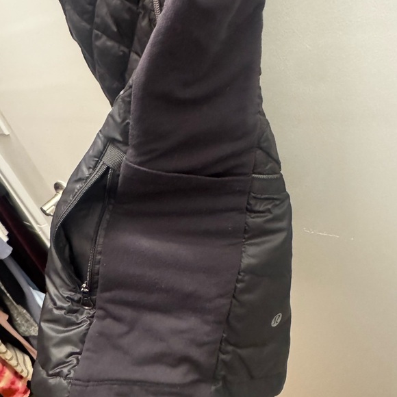 Women's Lululemon Vest - Picture 4 of 8